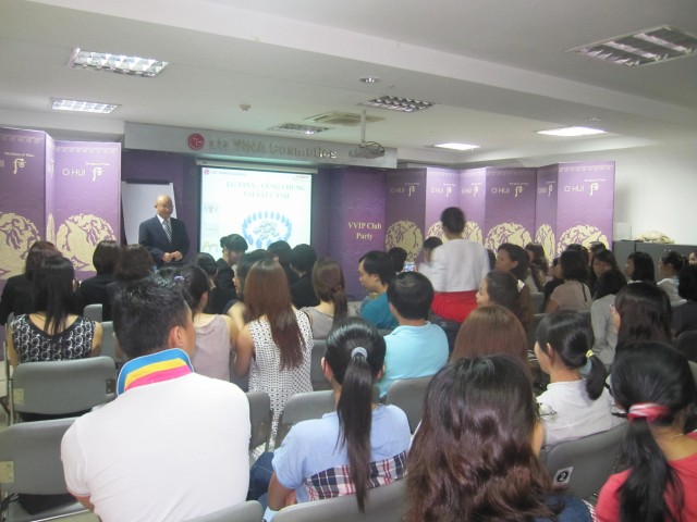 LG VINA cùng chung vai sát cánh (04-10-2012)